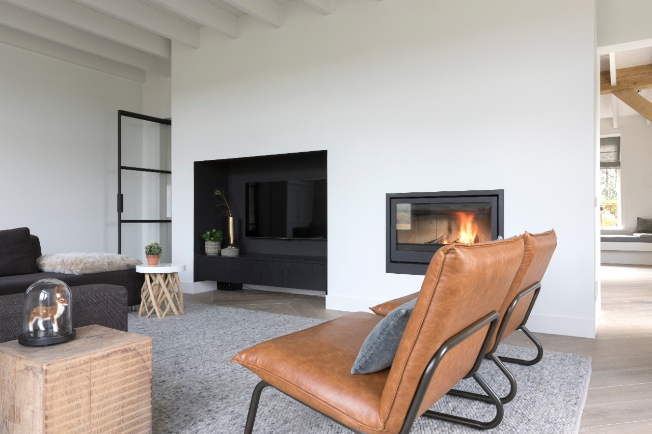 SALLANDSE IJSSELHOEVE GESTRIPT EN GRONDIG GERENOVEERD