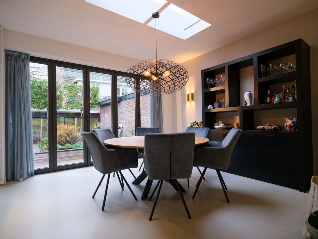 Aanbouw met lichtstraat