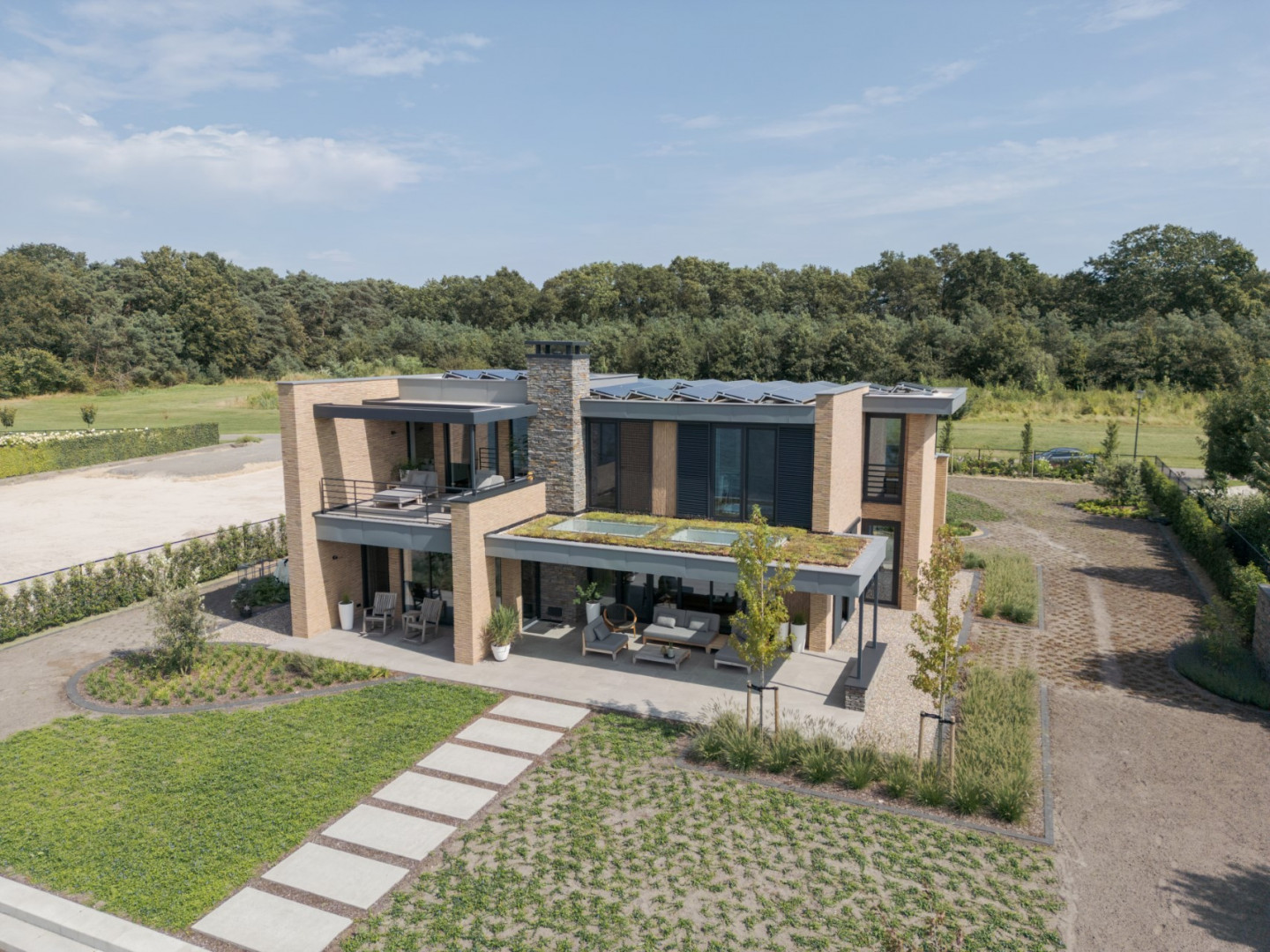 Moderne villa in eigentijdse prairie stijl