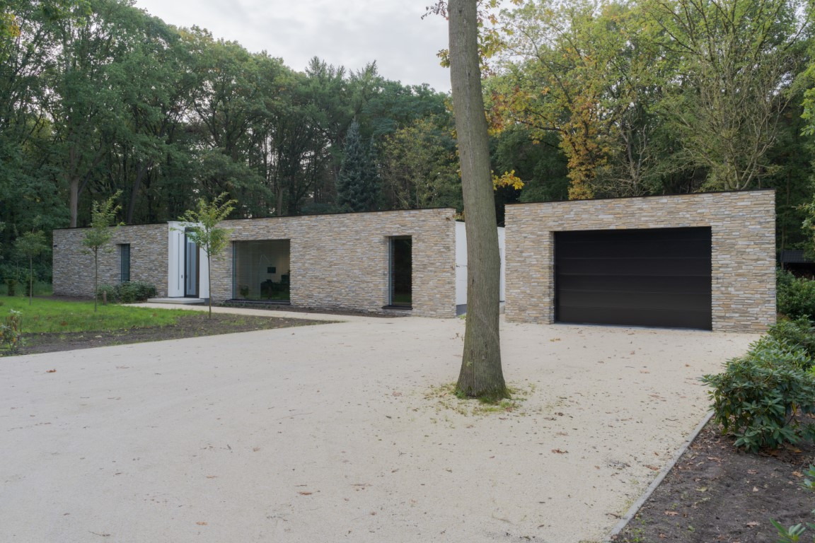 Moderne villa met atelier