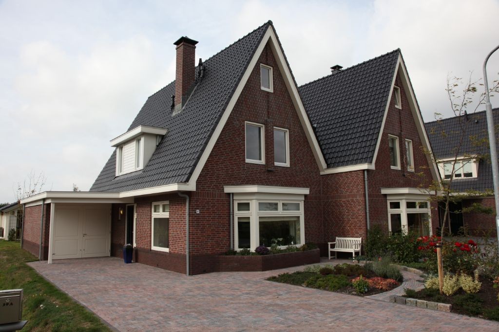 2 geschakelde landhuizen te Limmen